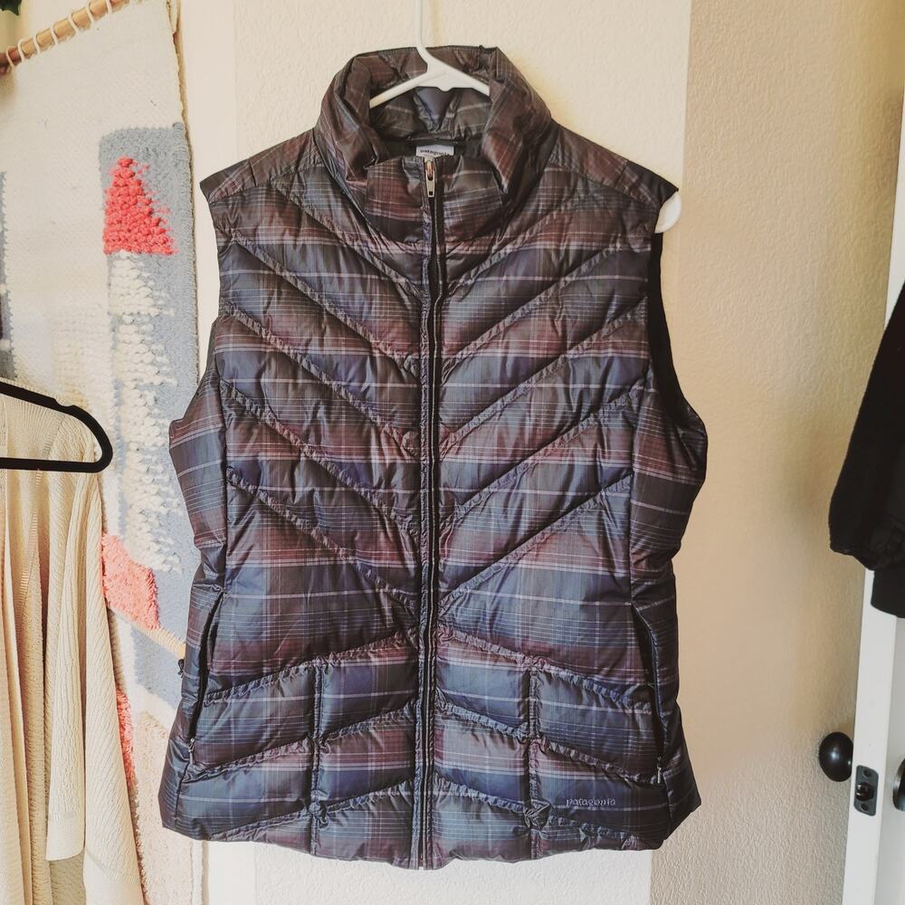 Patagonia Down With It Vest in Headlands Plaid Raven, sz Large
